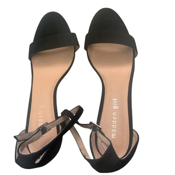 MADDEN GIRL BEELA BLACK FAUX SUEDE BLOCK HEEL SANDALS 9-EUC - Picture 5 of 9